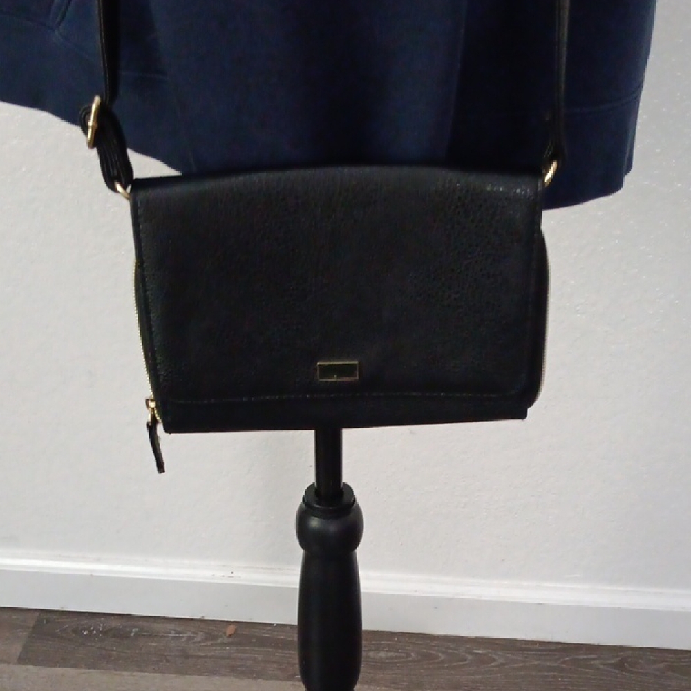 Chic Preloved Black Wallet Crossbody Bag